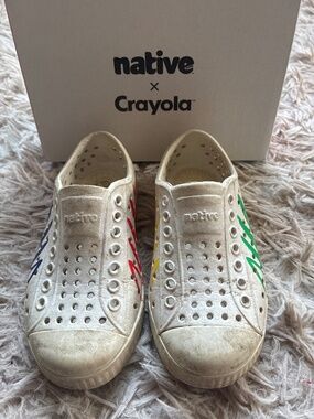 Native Crayola Jefferson Shoes Size 9 C9